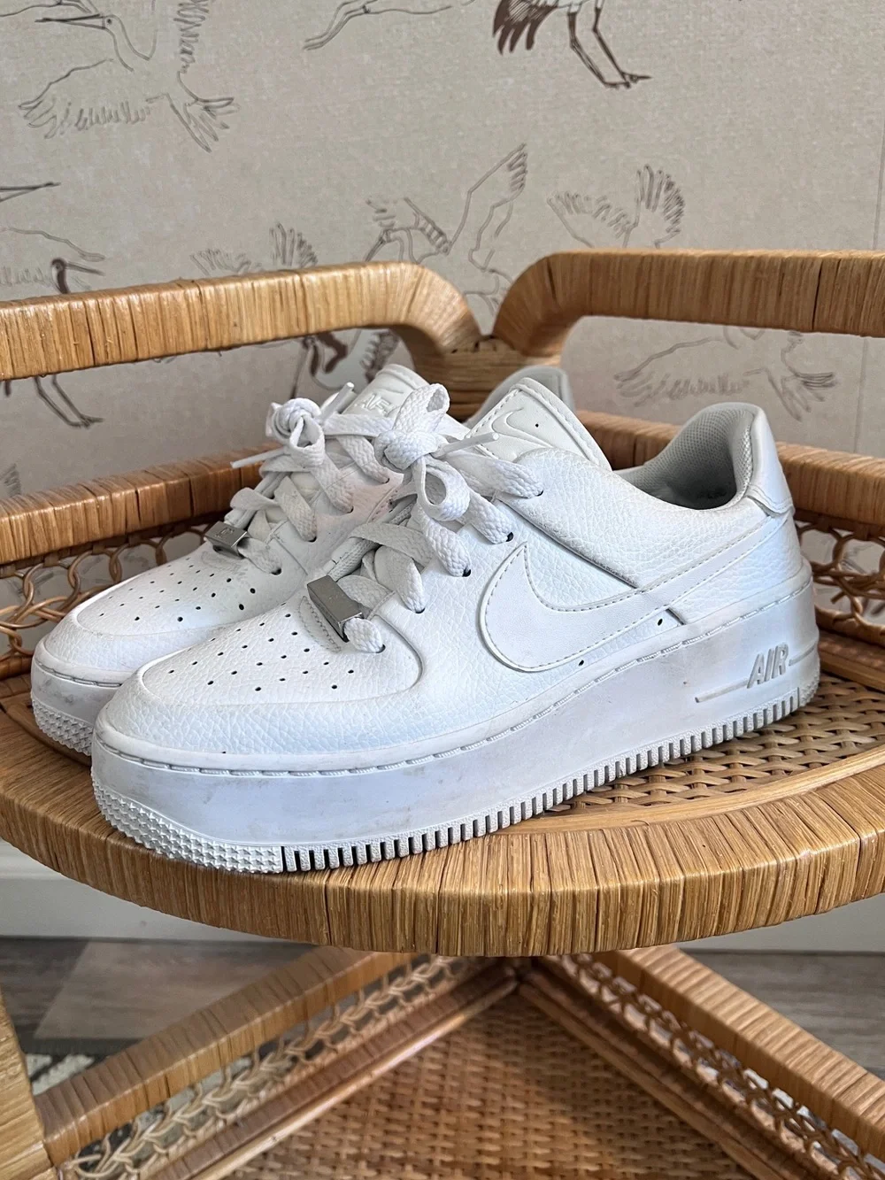 Nike Air Force 1 platform sneakers white